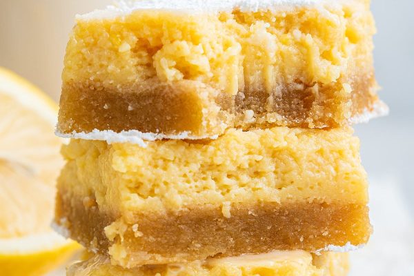 Healthy Lemon Bars (6 Ingredients)
