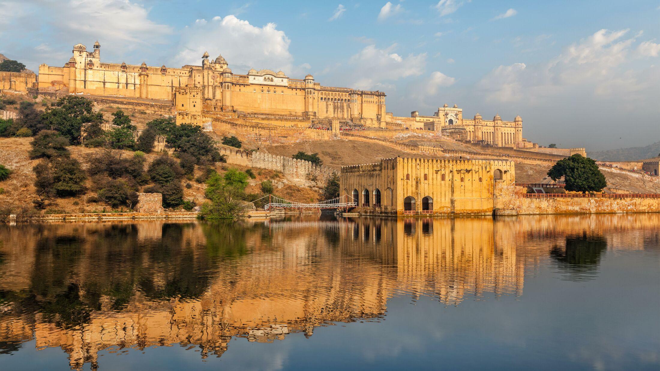 Explore All-Famous Places during Rajasthan Tour.