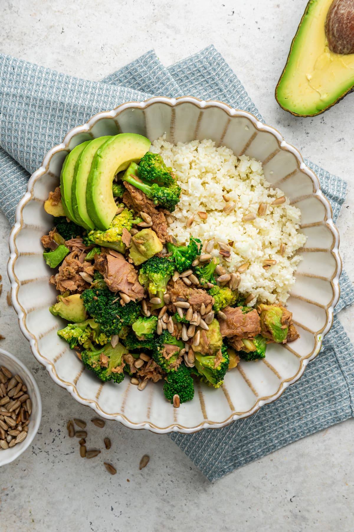 Broccoli Avocado Tuna Bowl – Eating Bird Food