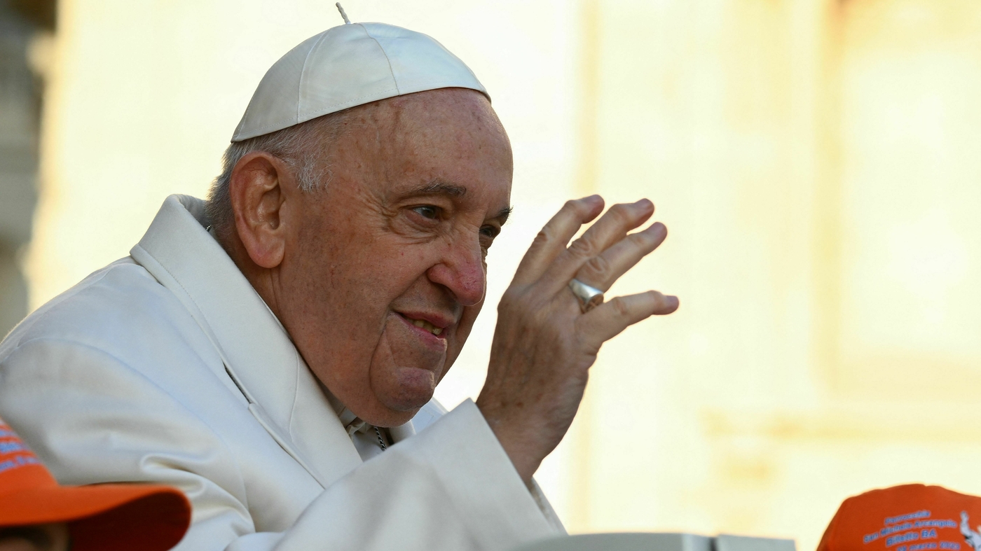 Pope Francis to leave clinic right after respiratory problems : NPR