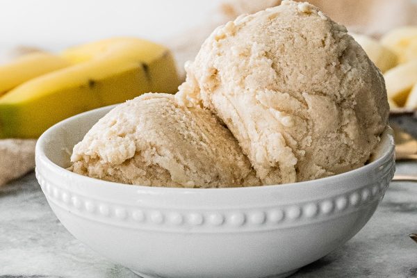 2-Ingredient Banana Frozen Yogurt – Eating Bird Food