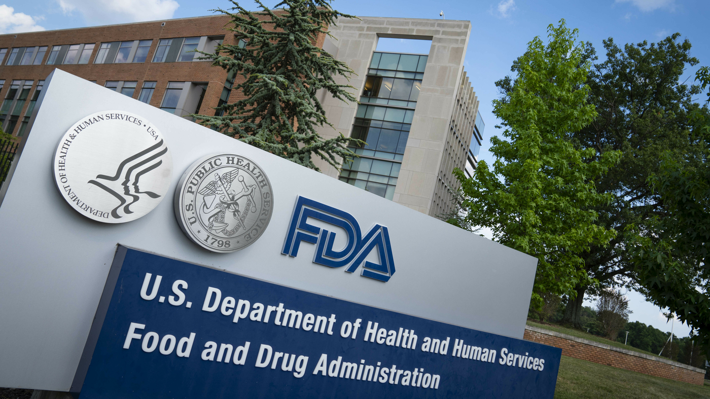 Fda beginning command capsule above the counter : Photographs