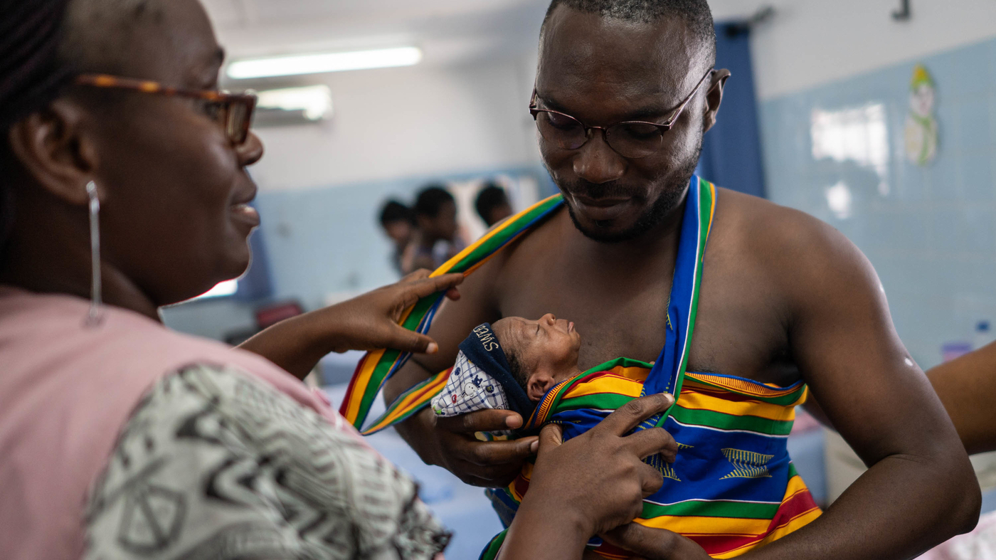 Kangaroo care gets another boost. Here’s what it looks like : Goats and Soda : NPR