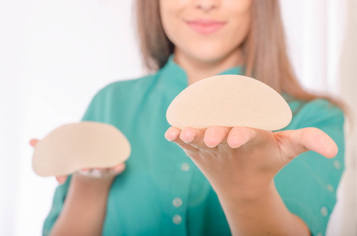 Research report on Global Breast Implants Market Share with Industry Size & Future Growth