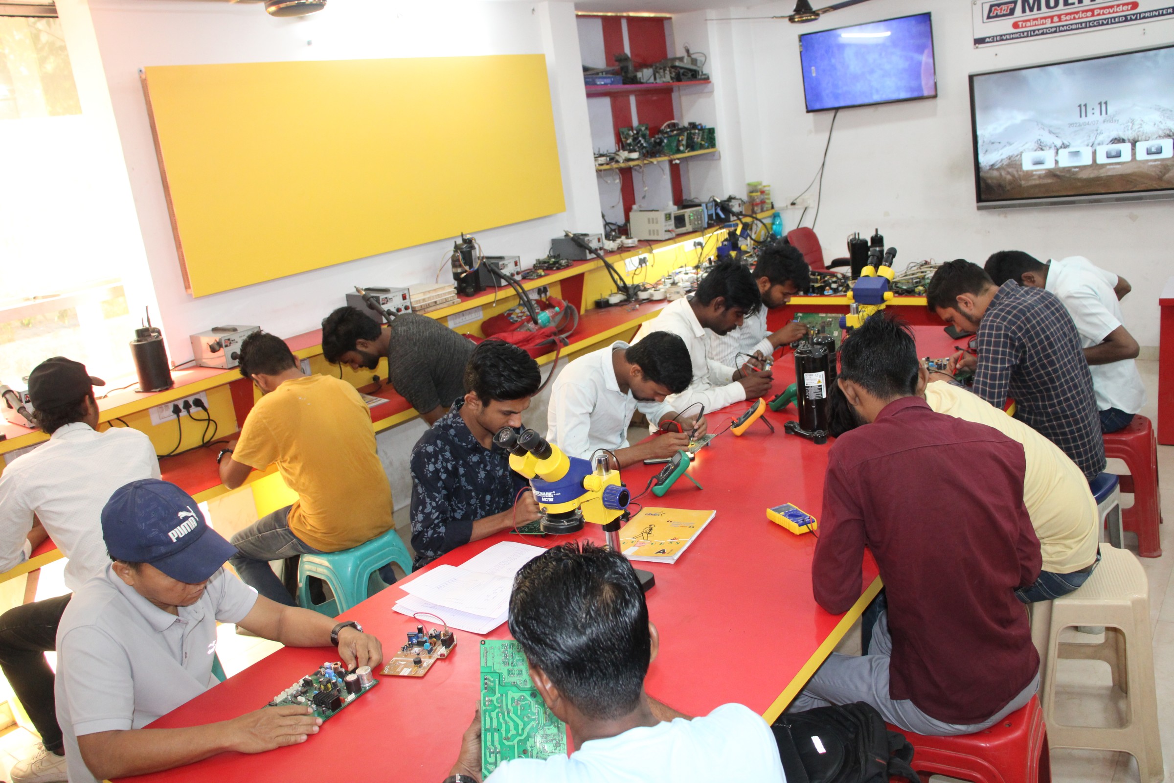 Specialized AC PCB Repairing Course in Delhi