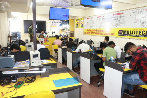 Expert Guidance: Delhi Laptop Repairing Institute